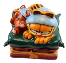 Cargar imagen en el visor de la galería, SKU# 3275 - Garfield
