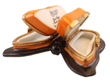 Cargar imagen en el visor de la galería, SKU# 3342 - Mariposa Monarca