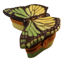 Cargar imagen en el visor de la galería, SKU# 3344 - Mariposa verde/amarilla