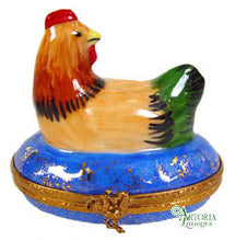 Cargar imagen en el visor de la galería, SKU# 3374 - Gallina sobre base azul