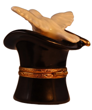 Cargar imagen en el visor de la galería, SKU# 36008 - Sombrero de mago con paloma - (RETIRADO)