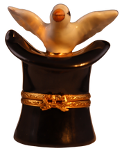 Cargar imagen en el visor de la galería, SKU# 36008 - Sombrero de mago con paloma - (RETIRADO)