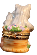 Lade das Bild in den Galerie-Viewer, SKU# 36009 - Kätzchen im Korb