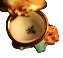 Lade das Bild in den Galerie-Viewer, SKU# 36009 - Kätzchen im Korb