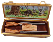 Cargar imagen en el visor de la galería, SKU# 37007 - Estuche para rifle con dos rifles: Jabalí - (RETIRADO)