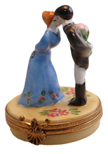 Load image into Gallery viewer, SKU# 6366 - Kissing Couple