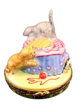 Cargar imagen en el visor de la galería, SKU# 6976 - 3 Gatitos