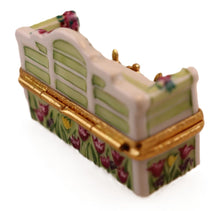 Cargar imagen en el visor de la galería, SKU# 7019 - Banco Lutyens con gato