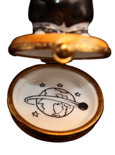 Load image into Gallery viewer, SKU# 7073 - Hippopotamus & Shot Put