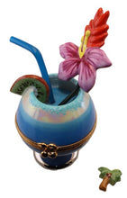 Lade das Bild in den Galerie-Viewer, SKU# 7118 - Frozen Daiquiri in einem blauen Glas