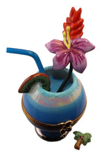 Lade das Bild in den Galerie-Viewer, SKU# 7118 - Frozen Daiquiri in einem blauen Glas