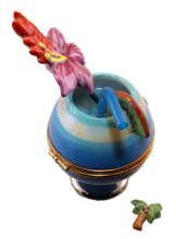 Lade das Bild in den Galerie-Viewer, SKU# 7118 - Frozen Daiquiri in einem blauen Glas