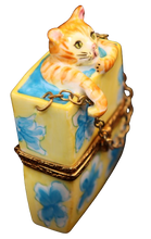 Cargar imagen en el visor de la galería, SKU# 7180 - Gatito en bolsa de compras