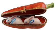Cargar imagen en el visor de la galería, SKU# 7468B - Carrot With Two Rabbits :Pink/Blue