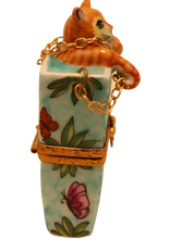 Cargar imagen en el visor de la galería, SKU# 7499 - Gatito en bolsa de compras