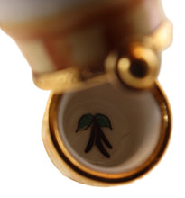 Load image into Gallery viewer, SKU# 7533 - Ice Cream Cone With Sprinkles