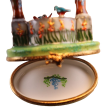 Cargar imagen en el visor de la galería, SKU# 7537 - Pozo de los deseos con pájaros azules