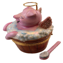 Cargar imagen en el visor de la galería, SKU# 7562 - Cerdito angelical en bañera