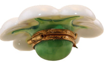 Load image into Gallery viewer, SKU# 7712 - 'He Loves Me' Daisy