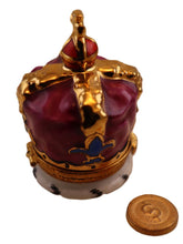 Cargar imagen en el visor de la galería, SKU# 7731 - Corona real dorada