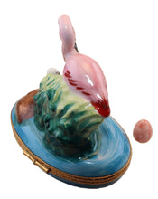 Cargar imagen en el visor de la galería, SKU# 7738 - Flamenco rosado en estanque azul.