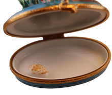 Cargar imagen en el visor de la galería, SKU# 7738 - Flamenco rosado en estanque azul.