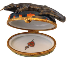 Lade das Bild in den Galerie-Viewer, SKU# 7817B - Komodo Dragon Black