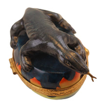 Lade das Bild in den Galerie-Viewer, SKU# 7817B - Komodo Dragon Black