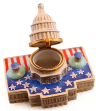 Load image into Gallery viewer, Decorative box with a miniature model of the U.S. Capitol building on a white background