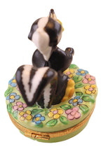 Lade das Bild in den Galerie-Viewer, SKU# 8548 - Flower - Disney © collection