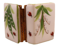 Cargar imagen en el visor de la galería, SKU# C020108P Photo Album - Lily of the Valley Book