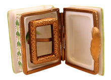 Cargar imagen en el visor de la galería, SKU# C020108P Photo Album - Lily of the Valley Book