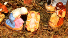 Lade das Bild in den Galerie-Viewer, CRECHE - COMPLETE