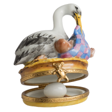 Lade das Bild in den Galerie-Viewer, SKU# 3521 - Storch mit Baby