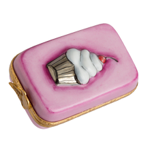 Cargar imagen en el visor de la galería, SKU# 3725 - Sundae de helado en caja rosa