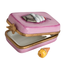 Cargar imagen en el visor de la galería, SKU# 3725 - Sundae de helado en caja rosa