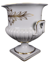 Lade das Bild in den Galerie-Viewer, SKU# 4533 Große Vase „Second Empire Goldmuster“