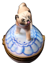 Cargar imagen en el visor de la galería, SKU# 6012 - Pug de pie