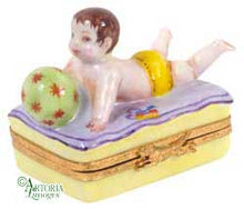 Cargar imagen en el visor de la galería, SKU# 6425 - Bebé con pelota - (RETIRADO)