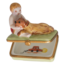 Cargar imagen en el visor de la galería, SKU# 6427 - Cachorro abrazando a un bebé - (RETIRADO)