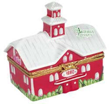 Cargar imagen en el visor de la galería, SKU# 6451 - Granero rojo grande con vaca