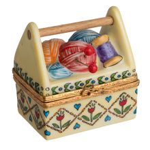 Cargar imagen en el visor de la galería, SKU# 7177 - Caja de costura