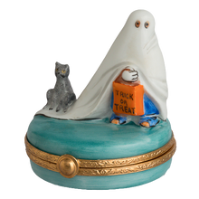 Cargar imagen en el visor de la galería, SKU# 7404 Truco o trato de Halloween sobre base azul