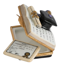 Lade das Bild in den Galerie-Viewer, SKU# 7530 - Abschlussbuch mit Diplom