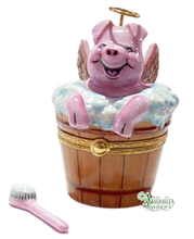 Cargar imagen en el visor de la galería, SKU# 7562 - Cerdito angelical en bañera