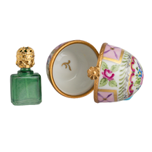 Cargar imagen en el visor de la galería, SKU# 7657 - Huevo de pie con botella de perfume