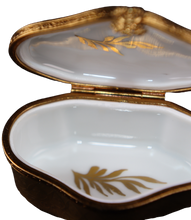 Cargar imagen en el visor de la galería, SKU# C035175 Caja con forma irregular incrustada