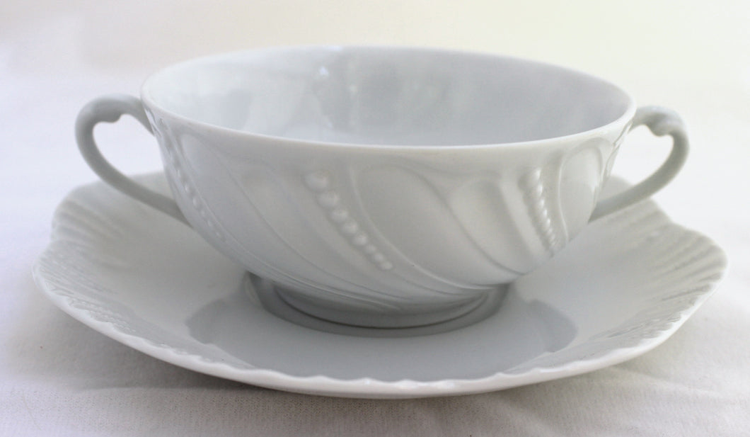 SKU# R500-OCE00001 - Ocean White Cream Soup Cup - Shape Ocean - Size: 10oz