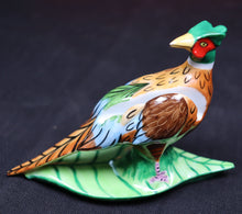 Load image into Gallery viewer, SKU# 3283 - Lynn Chase Pheasant Knife Holder (boxed set of 2) - Retired
