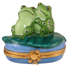 Cargar imagen en el visor de la galería, SKU# 16022 - Two frogs on leaf
